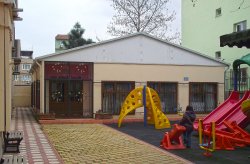 Karmod skickade en prefabricerad förskola till Bursa
